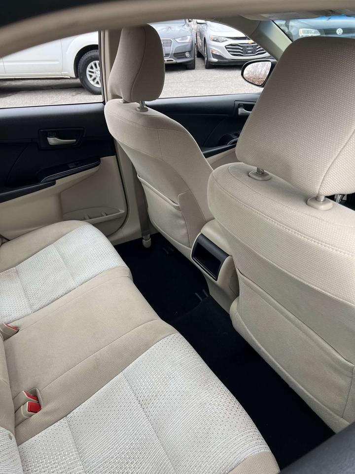 2012 Toyota Camry 4dr Sdn I4 Auto LE bluetooth ac 4 cylinder Photo