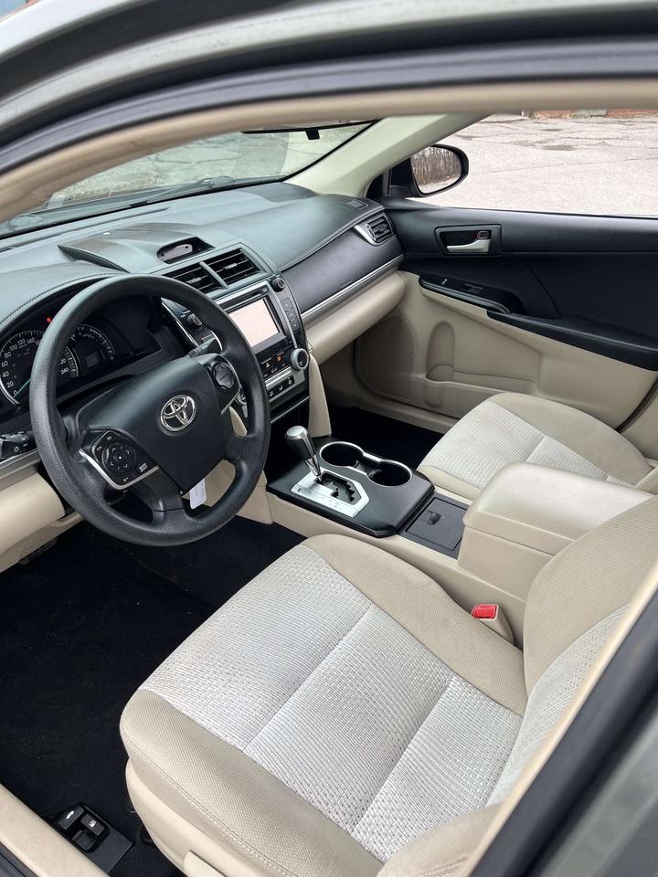 2012 Toyota Camry 4dr Sdn I4 Auto LE bluetooth ac 4 cylinder Photo