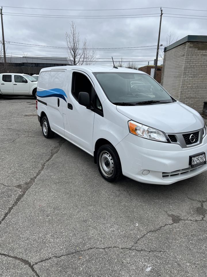2020 Nissan NV200 Compact Cargo I4 SV BACKUP CAMERA BLUE TOOTH LOW KM COLD AC Photo