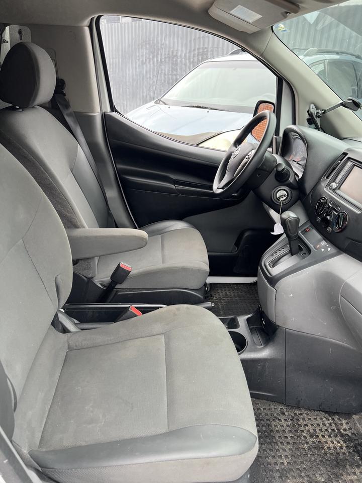 2020 Nissan NV200 Compact Cargo I4 SV BACKUP CAMERA BLUE TOOTH LOW KM COLD AC Photo