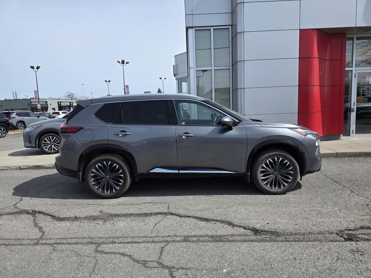 2024 Nissan Rogue Platinum Photo