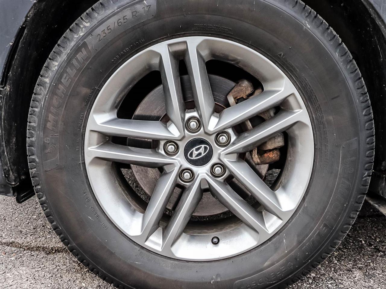 2018 Hyundai Santa Fe Premium Photo