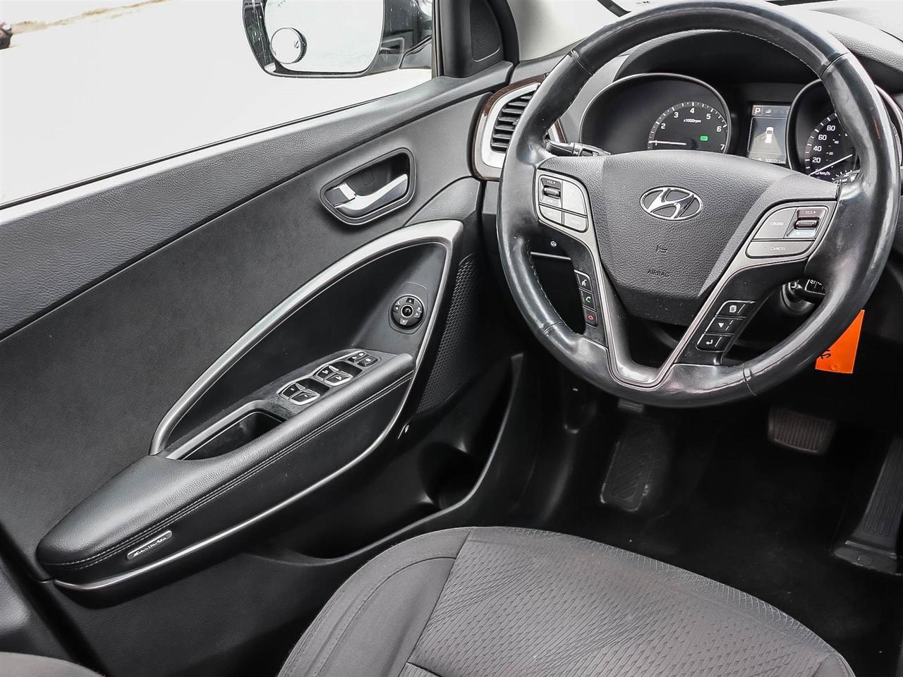 2018 Hyundai Santa Fe Premium Photo