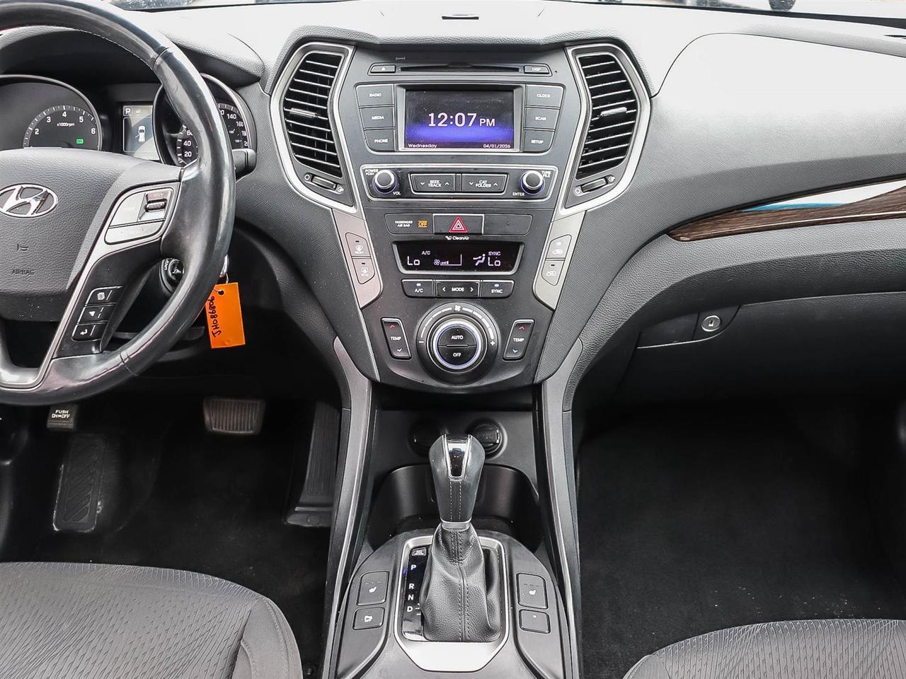 2018 Hyundai Santa Fe Premium Photo
