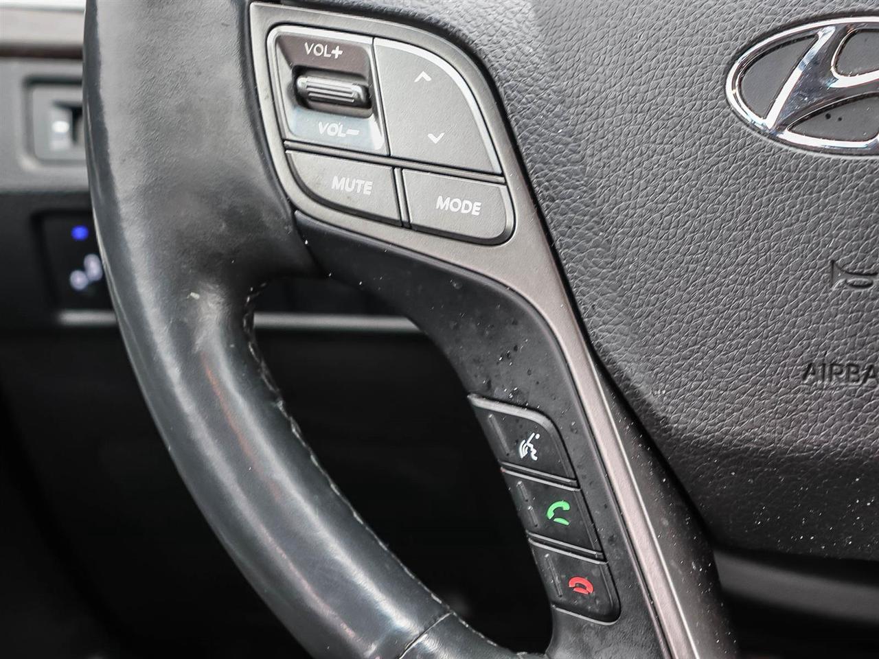 2018 Hyundai Santa Fe Premium Photo