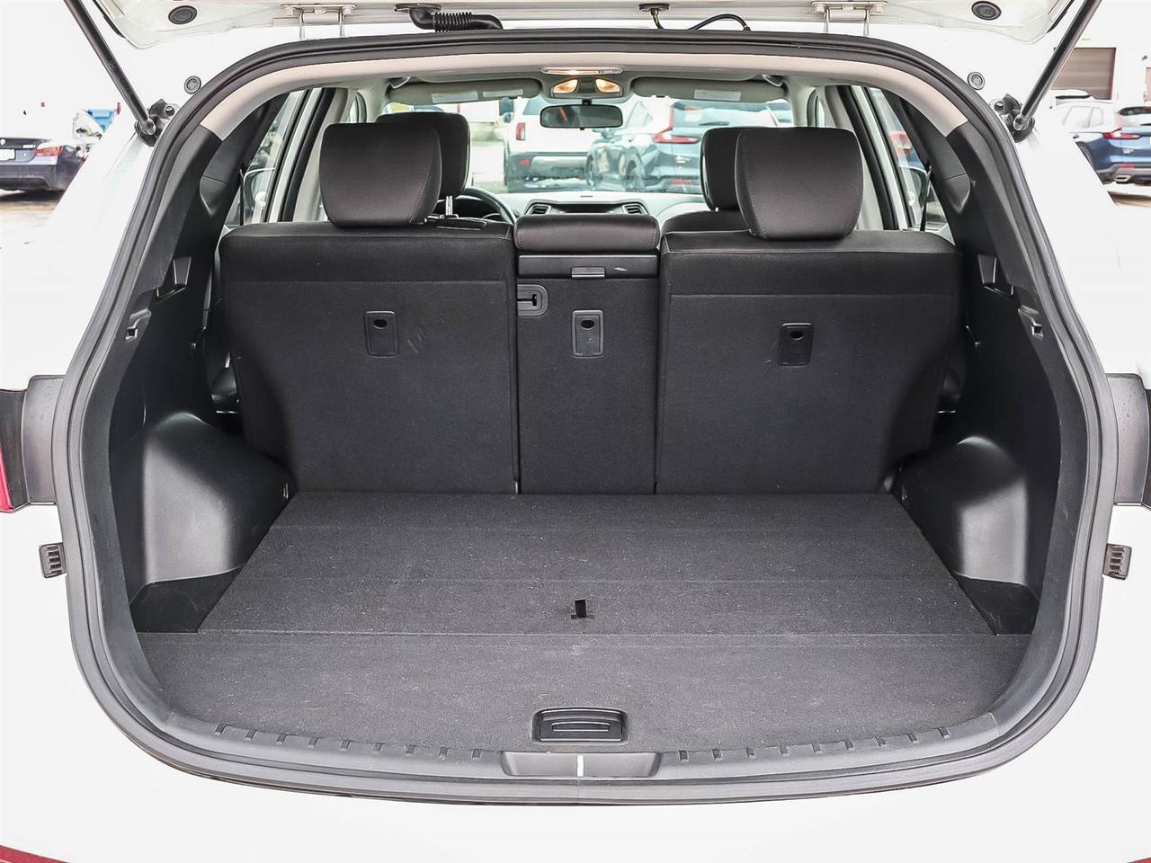 2018 Hyundai Santa Fe Premium Photo