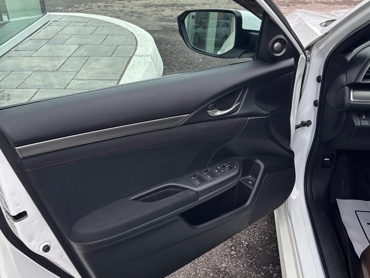 2017 Honda Civic Si (M6) 4dr Sedan Photo