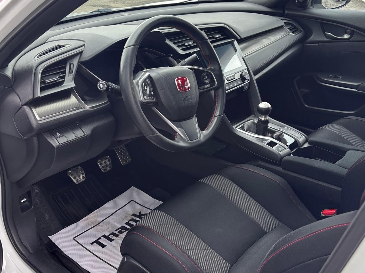 2017 Honda Civic Si (M6) 4dr Sedan Photo