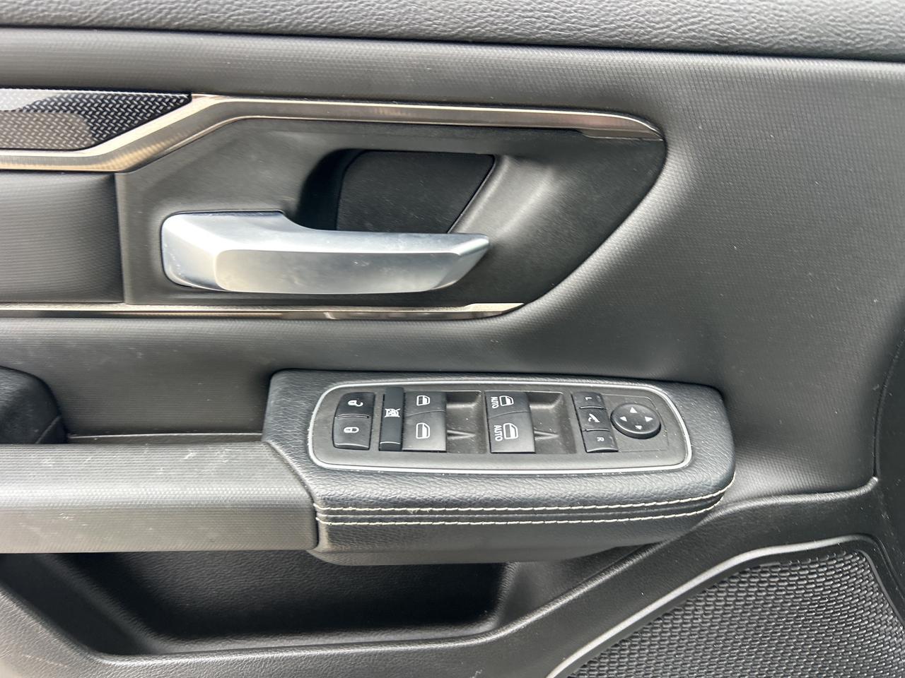 2022 RAM 1500 Rebel Night Edition w/Leather Seats, NAV, Level 2 Photo