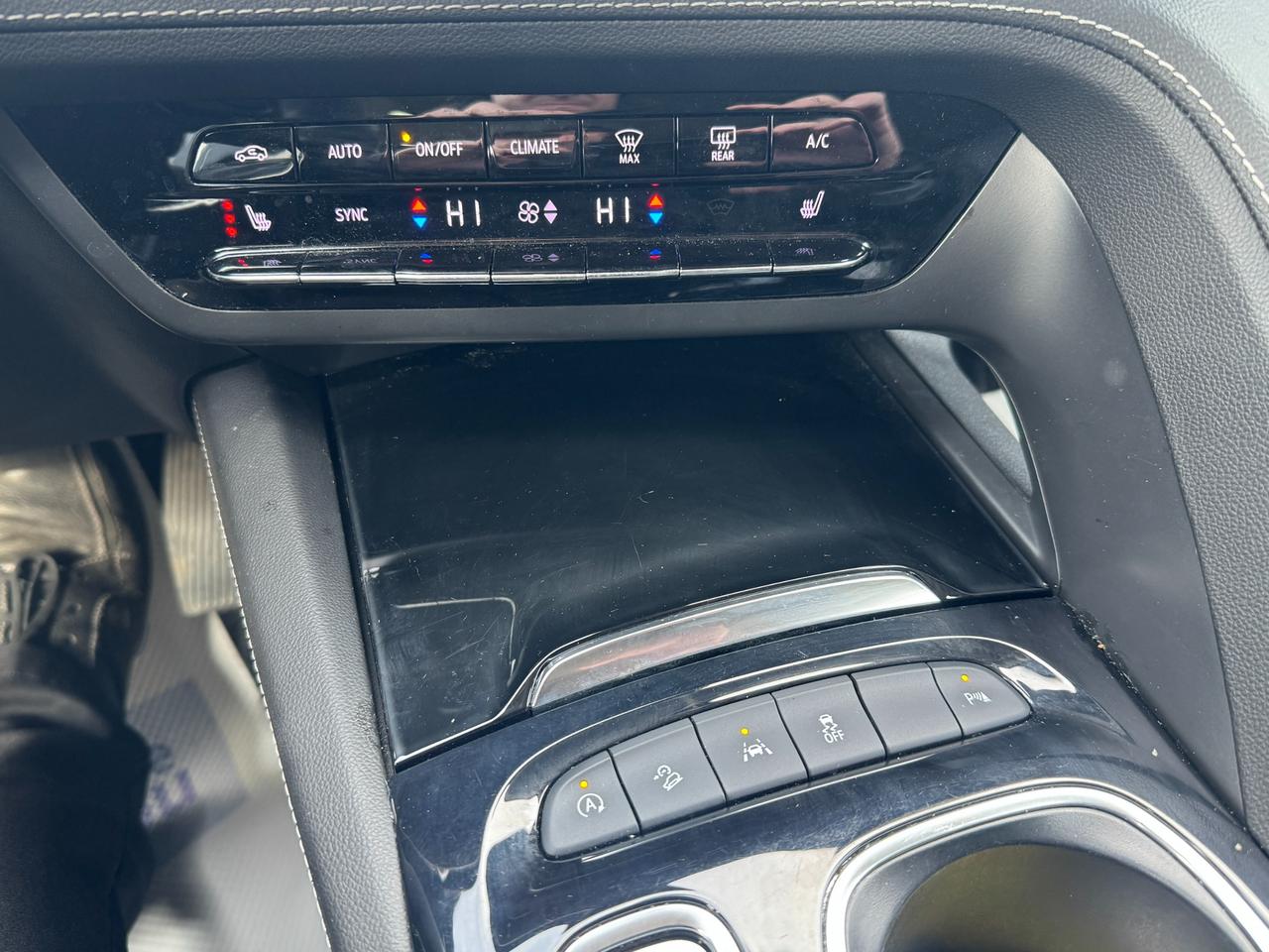2022 Buick Envision Essence All-Wheel Drive Photo