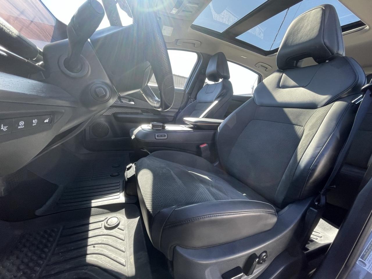 2023 Nissan Ariya PLATINUM+ e-4ORCE AWD   Fully Loaded! Clean CARFAX Photo