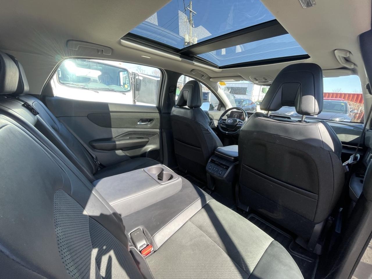 2023 Nissan Ariya PLATINUM+ e-4ORCE AWD   Fully Loaded! Clean CARFAX Photo