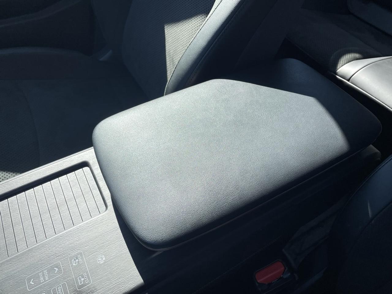 2023 Nissan Ariya PLATINUM+ e-4ORCE AWD   Fully Loaded! Clean CARFAX Photo