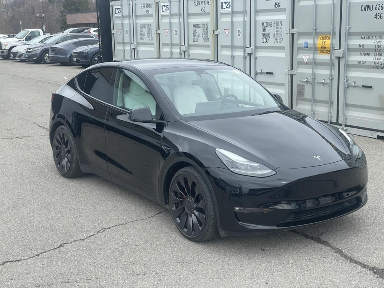 2023 Tesla Model Y Performance AWD   White Interior! Clean! Photo3