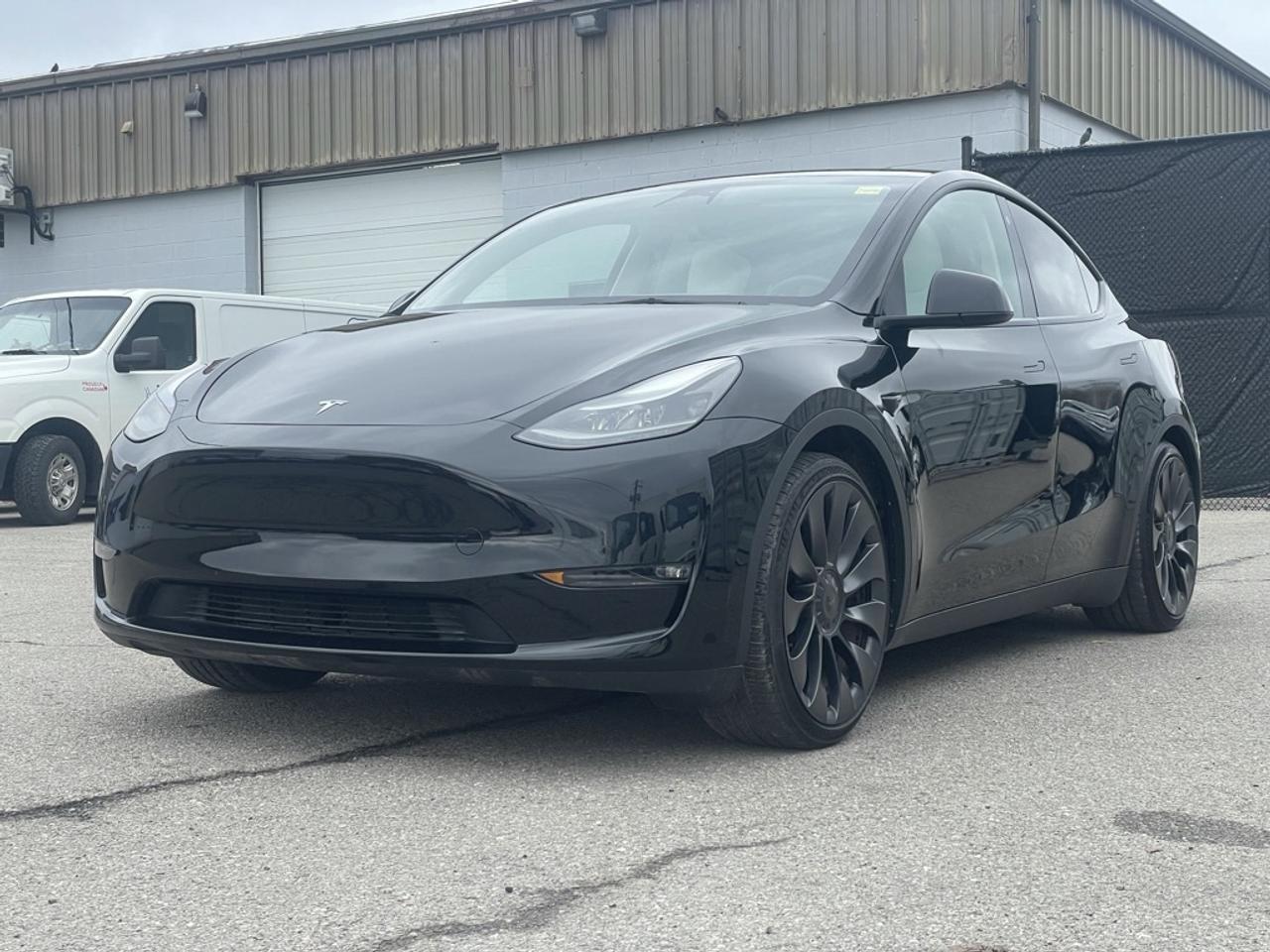 2023 Tesla Model Y Performance AWD   White Interior! Clean! Photo