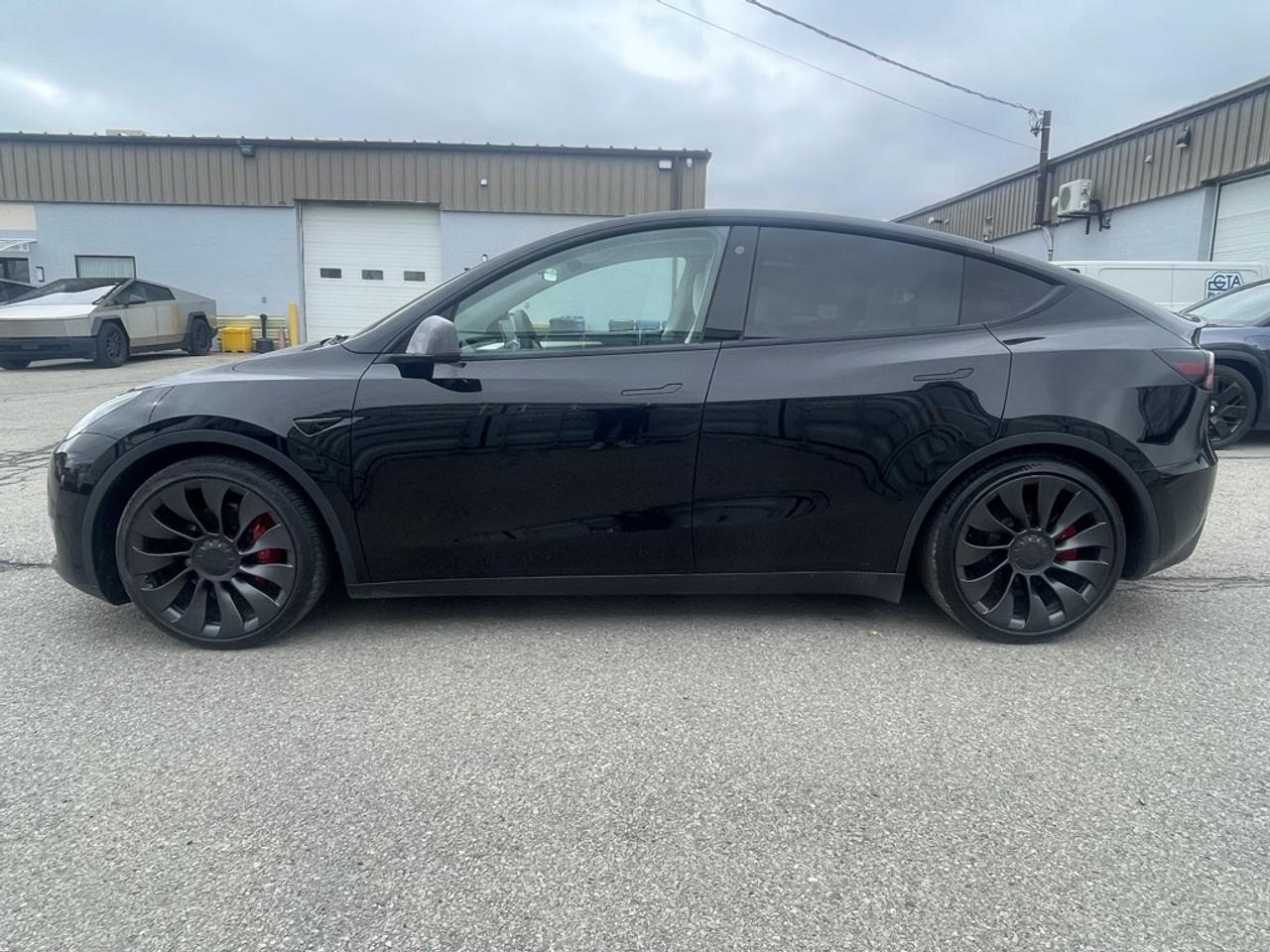 2023 Tesla Model Y Performance AWD   White Interior! Clean! Photo