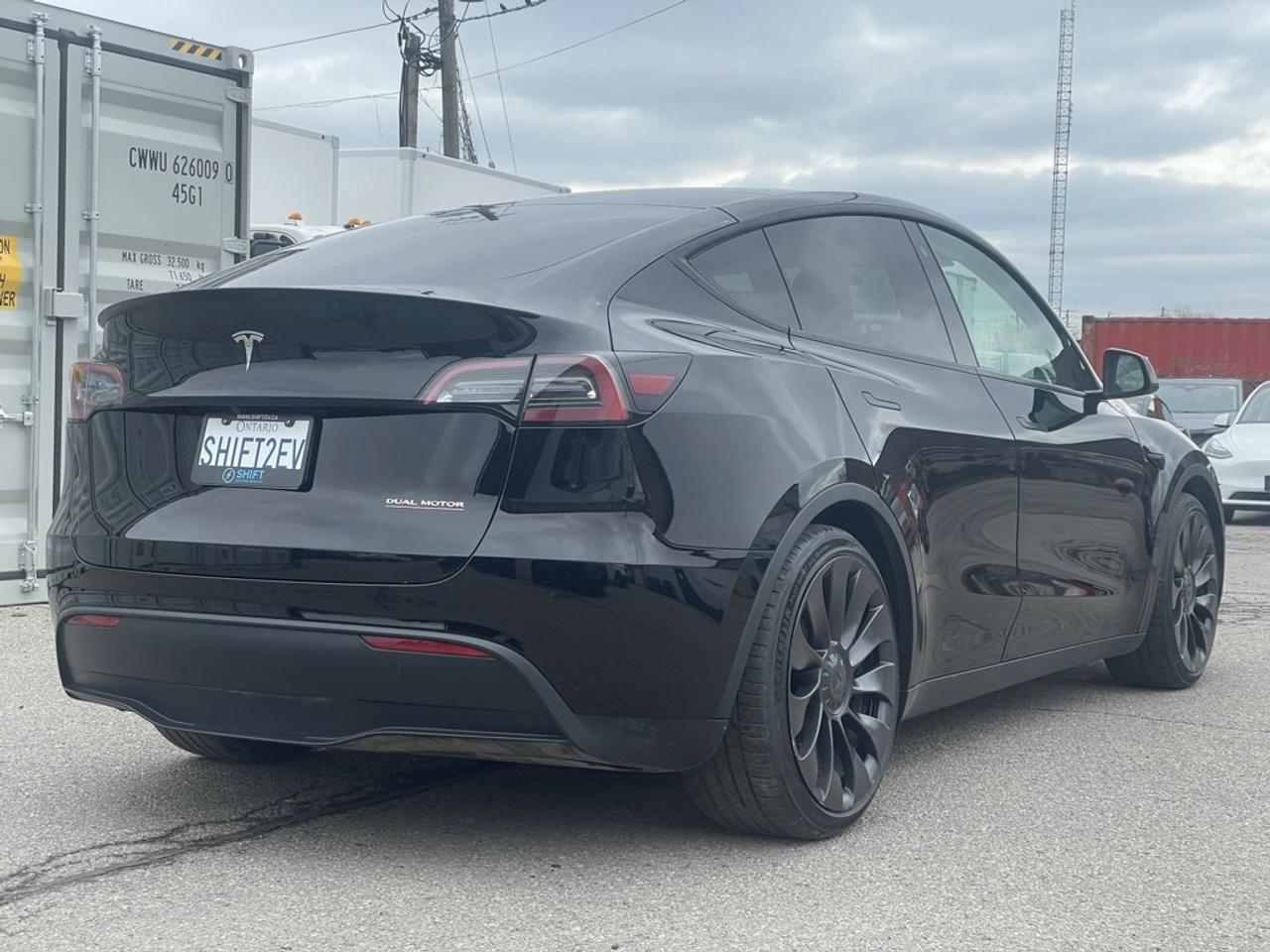 2023 Tesla Model Y Performance AWD   White Interior! Clean! Photo