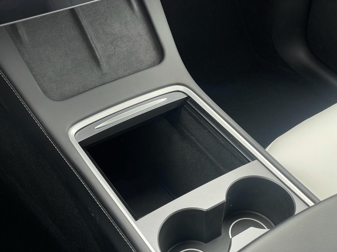 2023 Tesla Model Y Performance AWD   White Interior! Clean! Photo