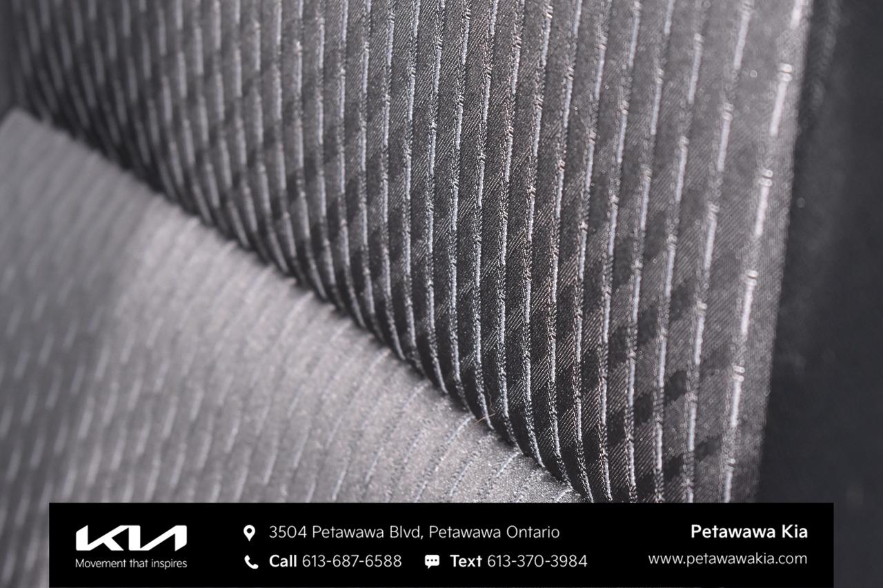 2024 Mitsubishi Outlander SE 4DR S-AWC Photo