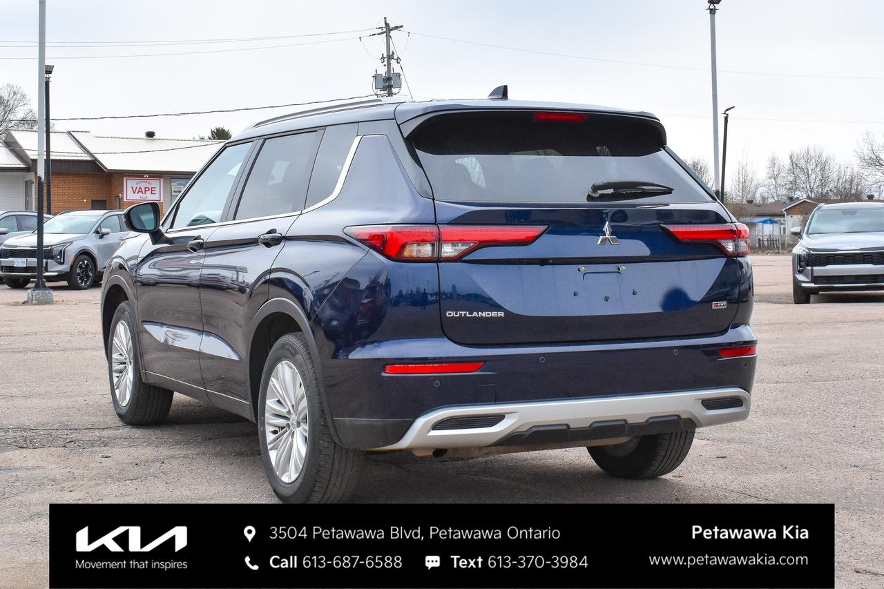 2024 Mitsubishi Outlander SE 4DR S-AWC Photo