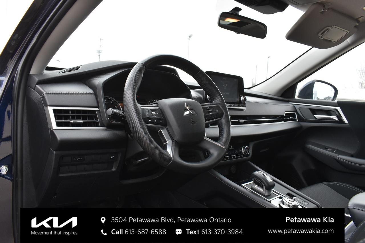 2024 Mitsubishi Outlander SE 4DR S-AWC Photo