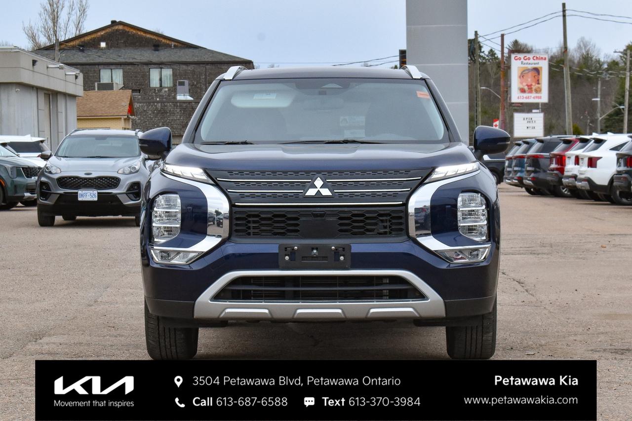 2024 Mitsubishi Outlander SE 4DR S-AWC Photo