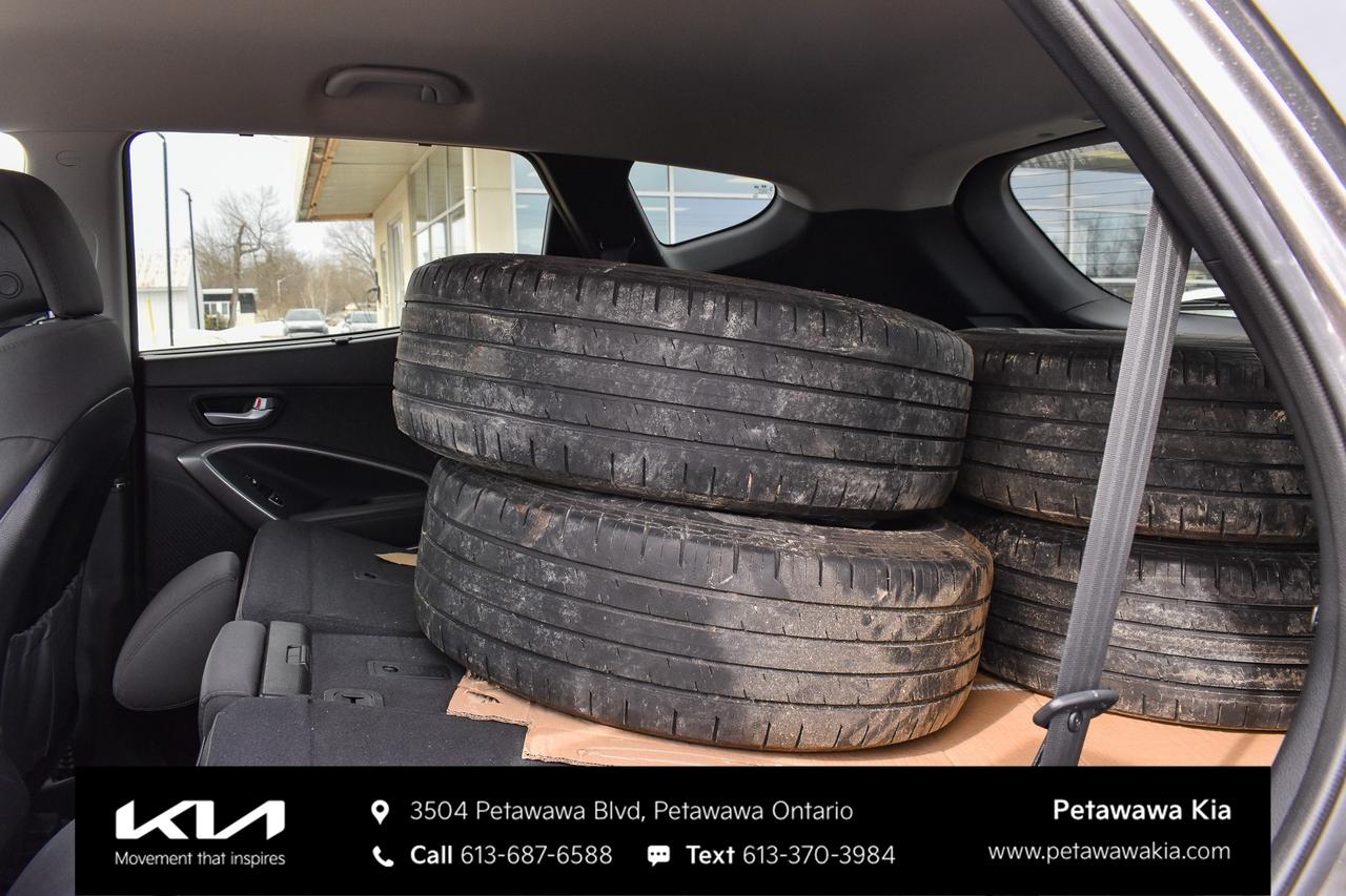 2016 Hyundai Santa Fe Sport 2.4 Premium 4dr All-Wheel Drive Photo