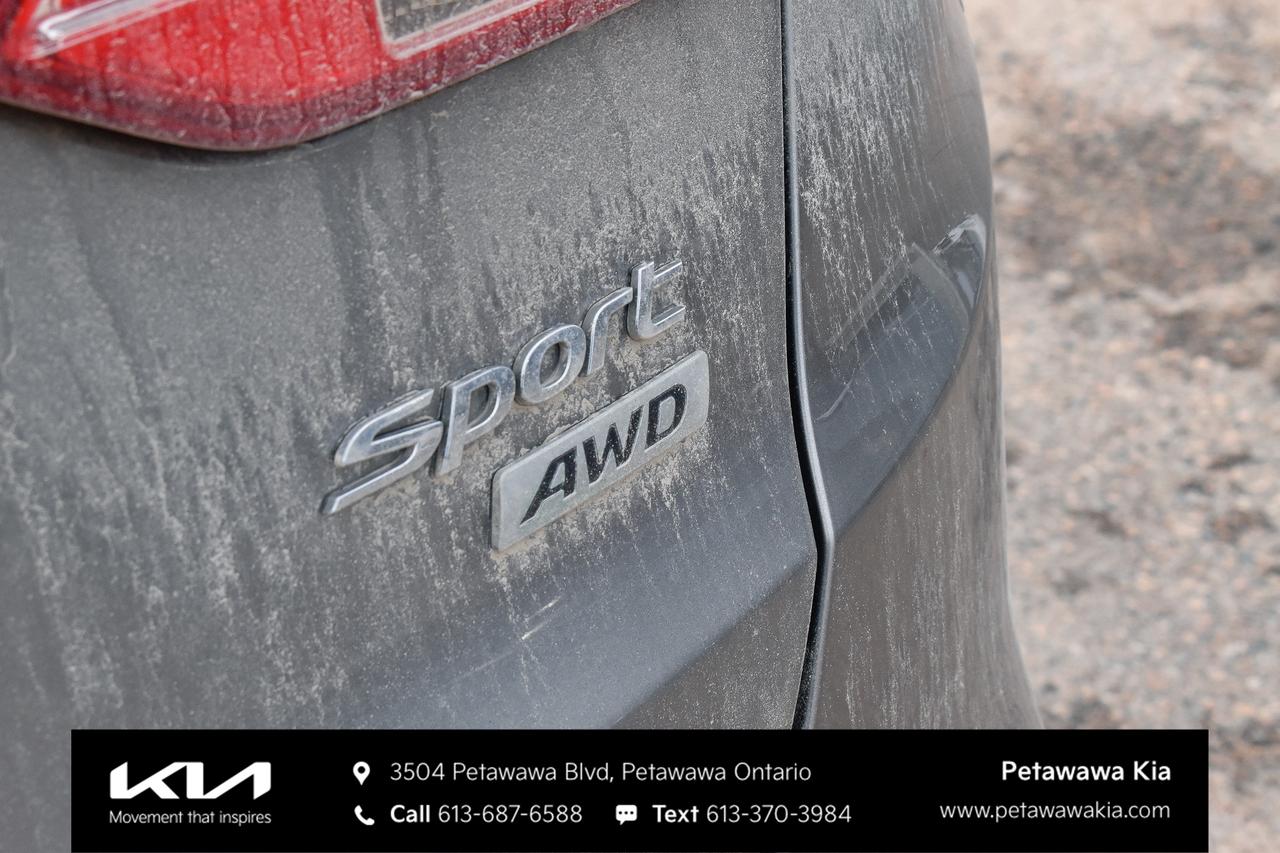 2016 Hyundai Santa Fe Sport 2.4 Premium 4dr All-Wheel Drive Photo