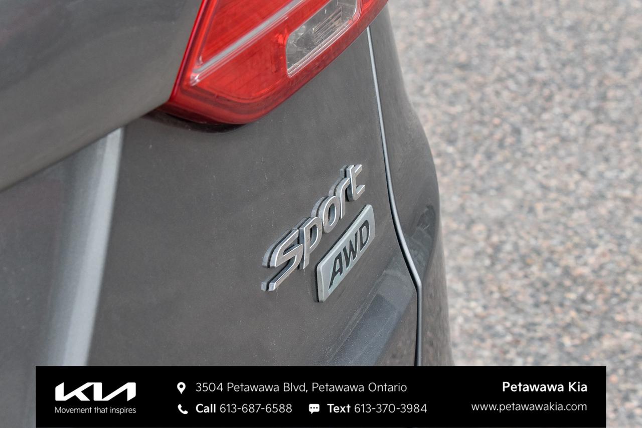 2016 Hyundai Santa Fe Sport 2.4 Premium 4dr All-Wheel Drive Photo