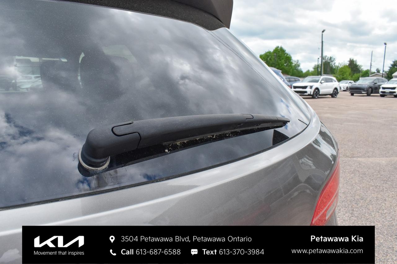 2016 Hyundai Santa Fe Sport 2.4 Premium 4dr All-Wheel Drive Photo