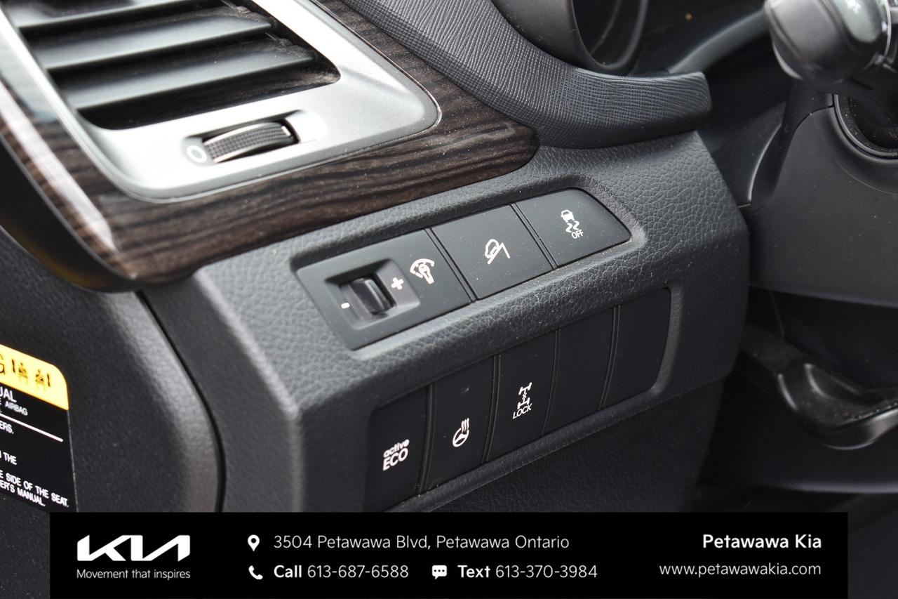 2016 Hyundai Santa Fe Sport 2.4 Premium 4dr All-Wheel Drive Photo