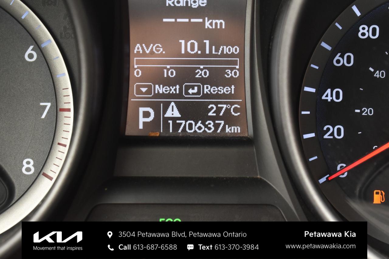 2016 Hyundai Santa Fe Sport 2.4 Premium 4dr All-Wheel Drive Photo