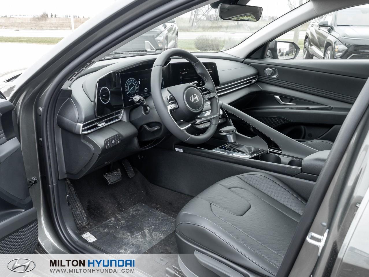 2026 Hyundai Elantra HEV Luxury 4dr Sedan Photo