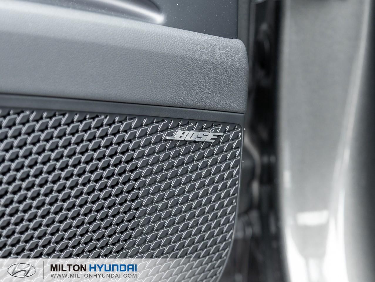 2026 Hyundai Elantra HEV Luxury 4dr Sedan Photo