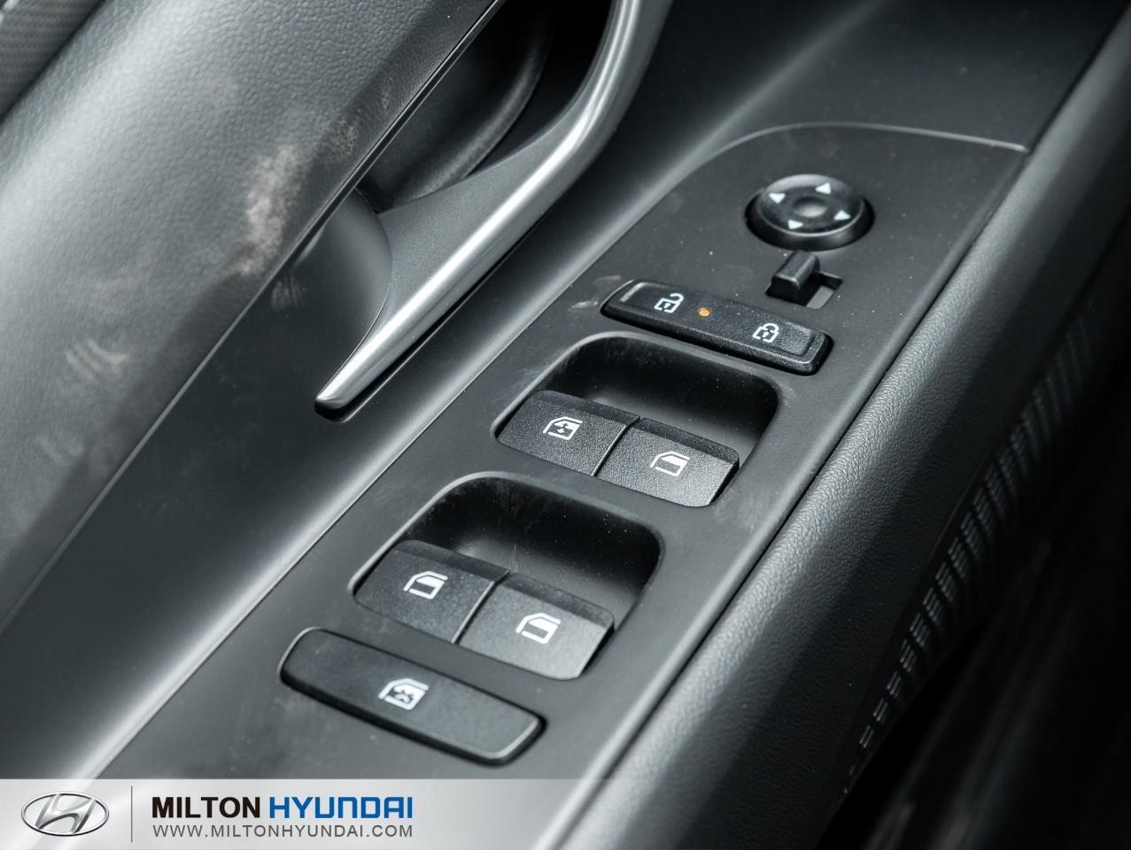 2026 Hyundai Elantra HEV Luxury 4dr Sedan Photo