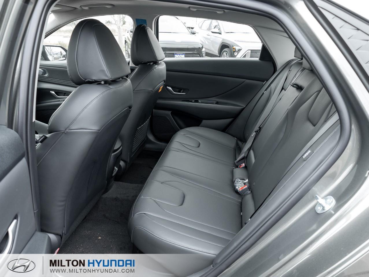 2026 Hyundai Elantra HEV Luxury 4dr Sedan Photo