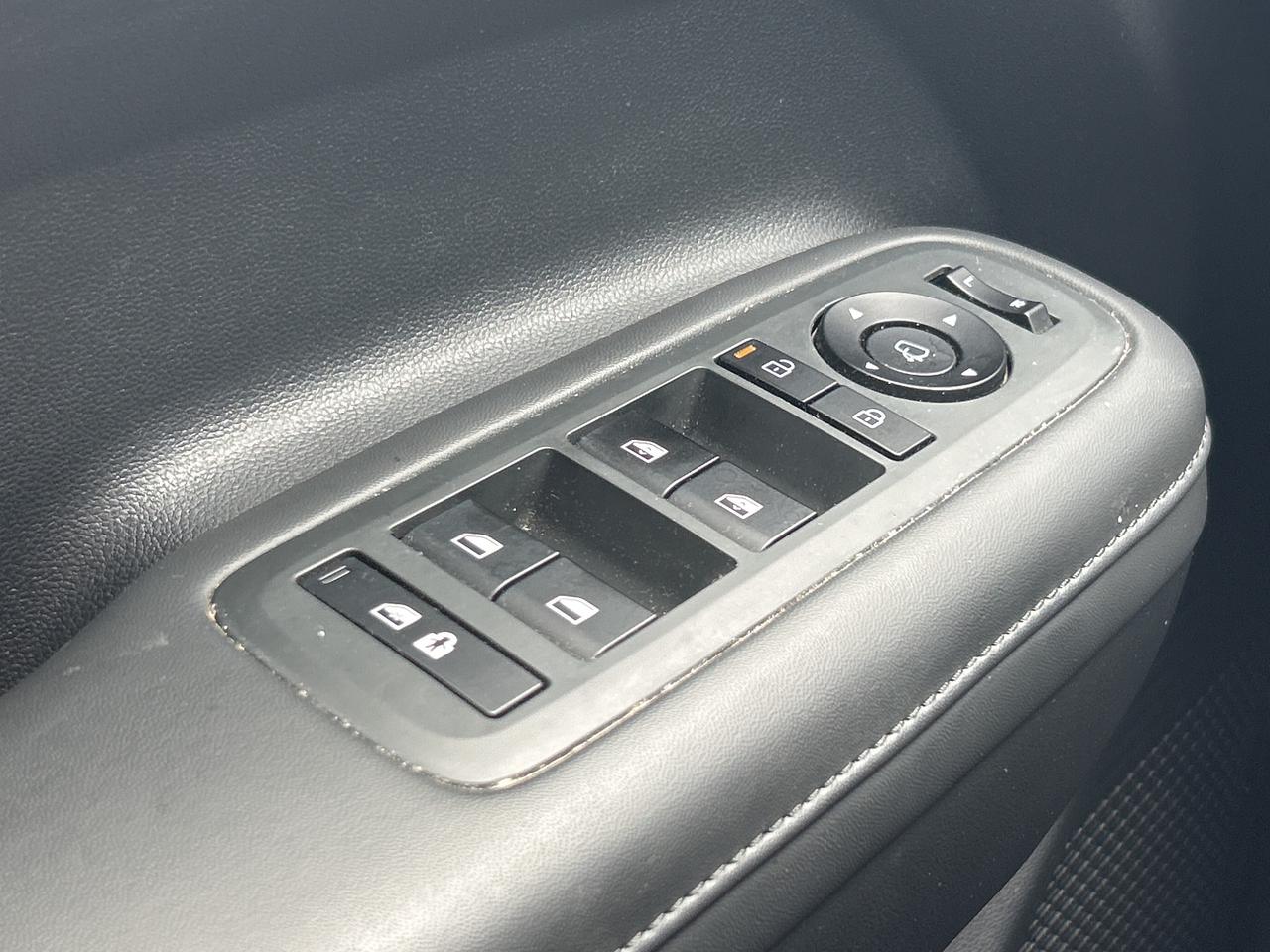 2025 Hyundai Santa Fe XRT AWD   Sunroof   Leather   Heated Seats/Wheel Photo