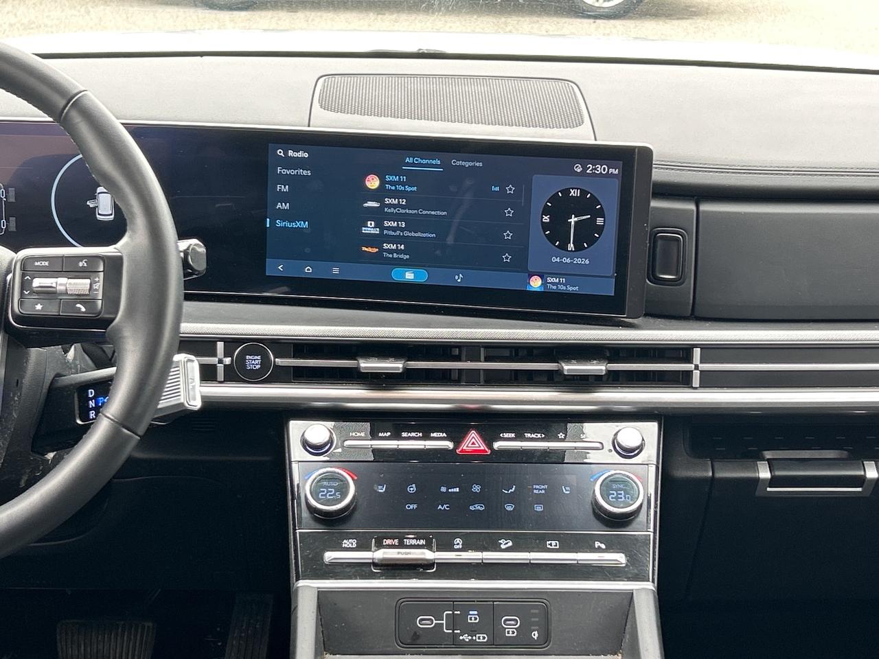 2025 Hyundai Santa Fe XRT AWD   Sunroof   Leather   Heated Seats/Wheel Photo