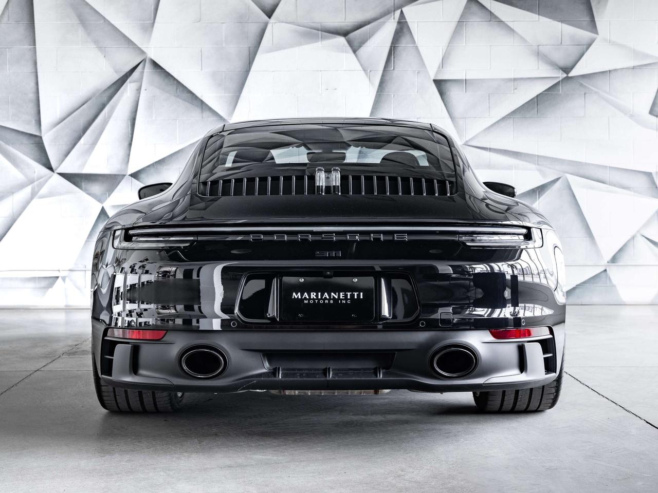 2024 Porsche 911 Carrera GTS Photo