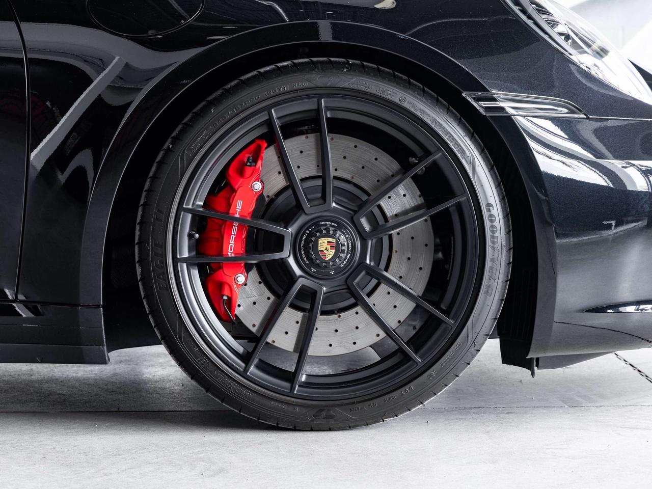 2024 Porsche 911 Carrera GTS Photo