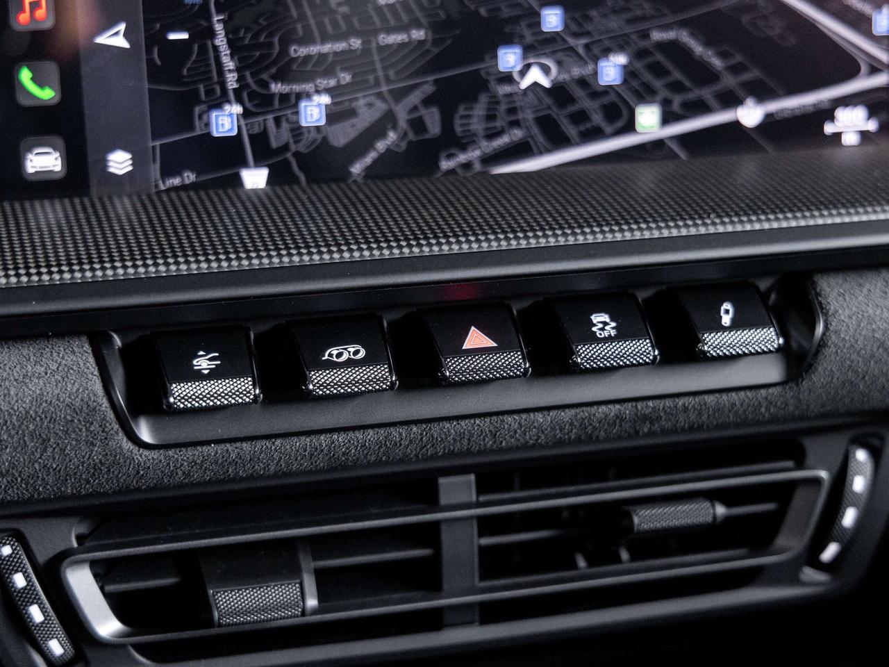 2024 Porsche 911 Carrera GTS Photo