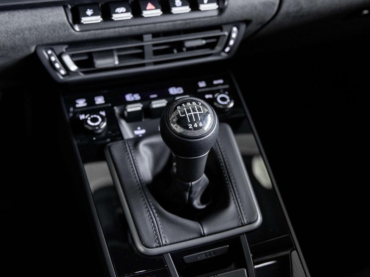 2024 Porsche 911 Carrera GTS Photo