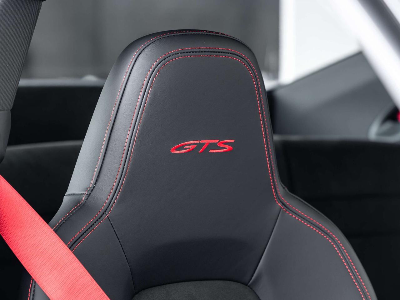 2024 Porsche 911 Carrera GTS Photo
