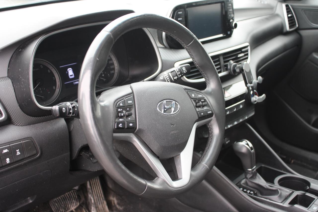 2020 Hyundai Tucson Sun &amp; Leather package Photo