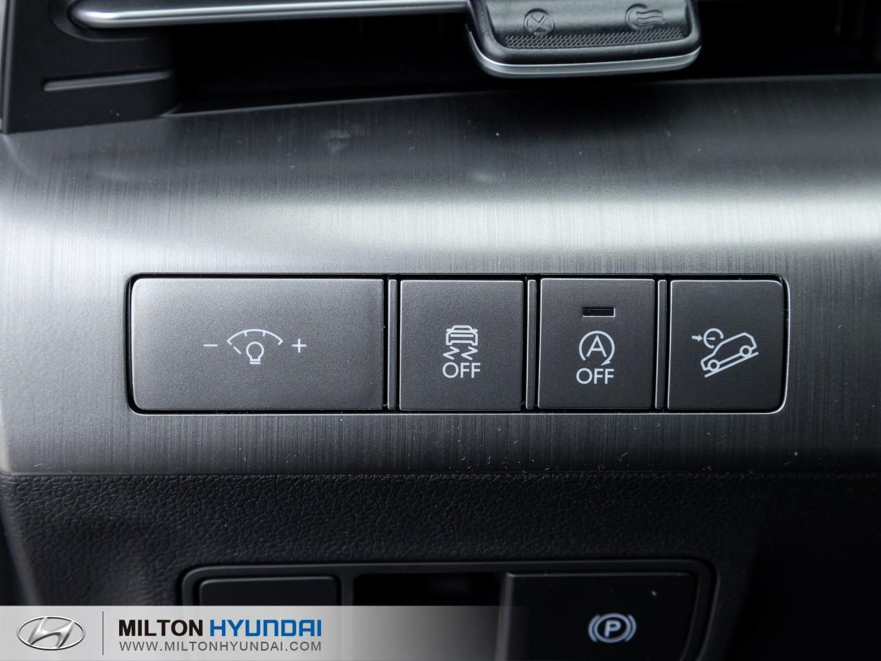 2026 Hyundai KONA 2.0L Essential 4dr All-Wheel Drive Photo