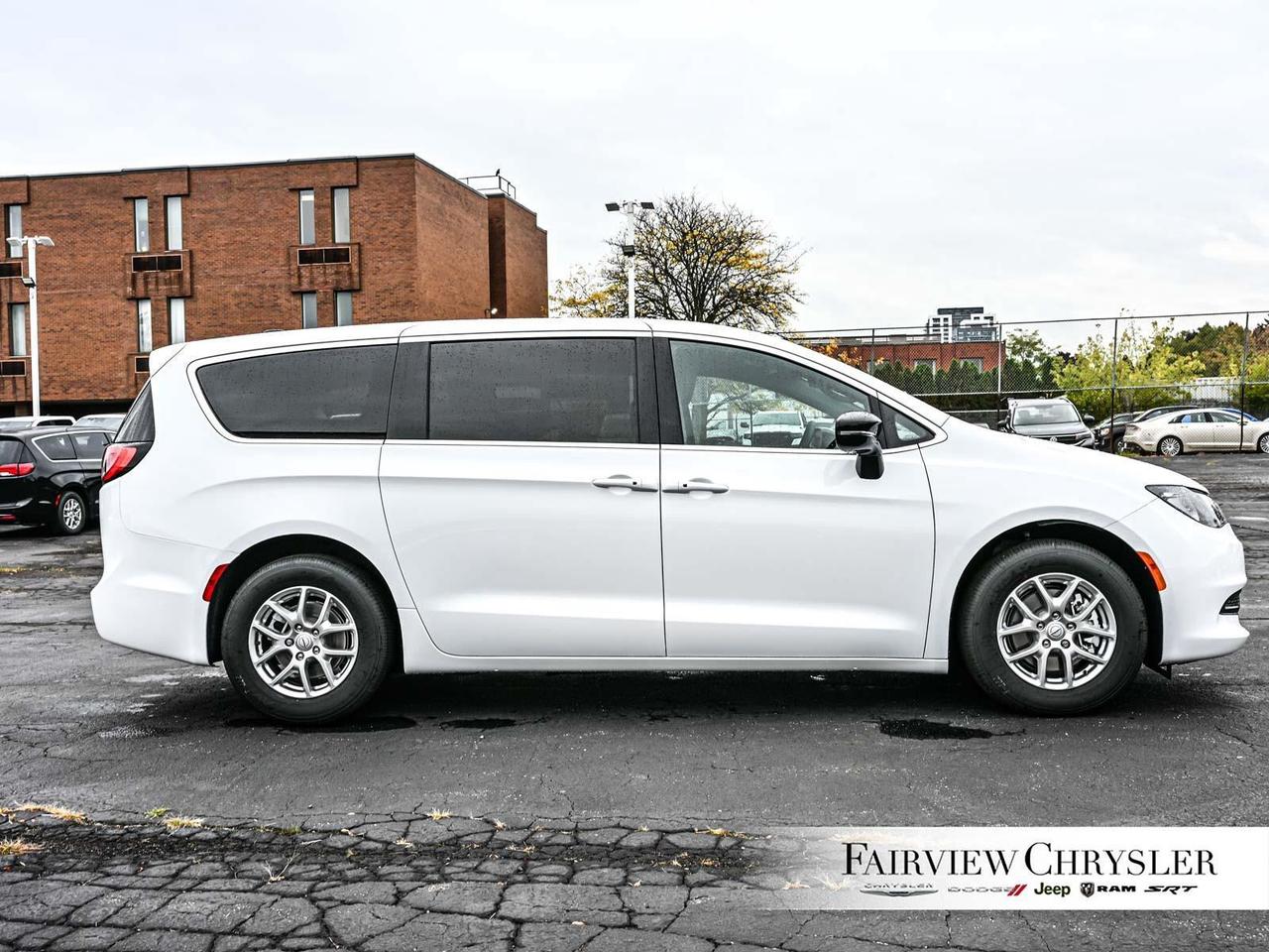 2026 Chrysler Grand Caravan SXT   FORMER SHUTTLE   DUAL SLIDING DOORS   POWER Photo