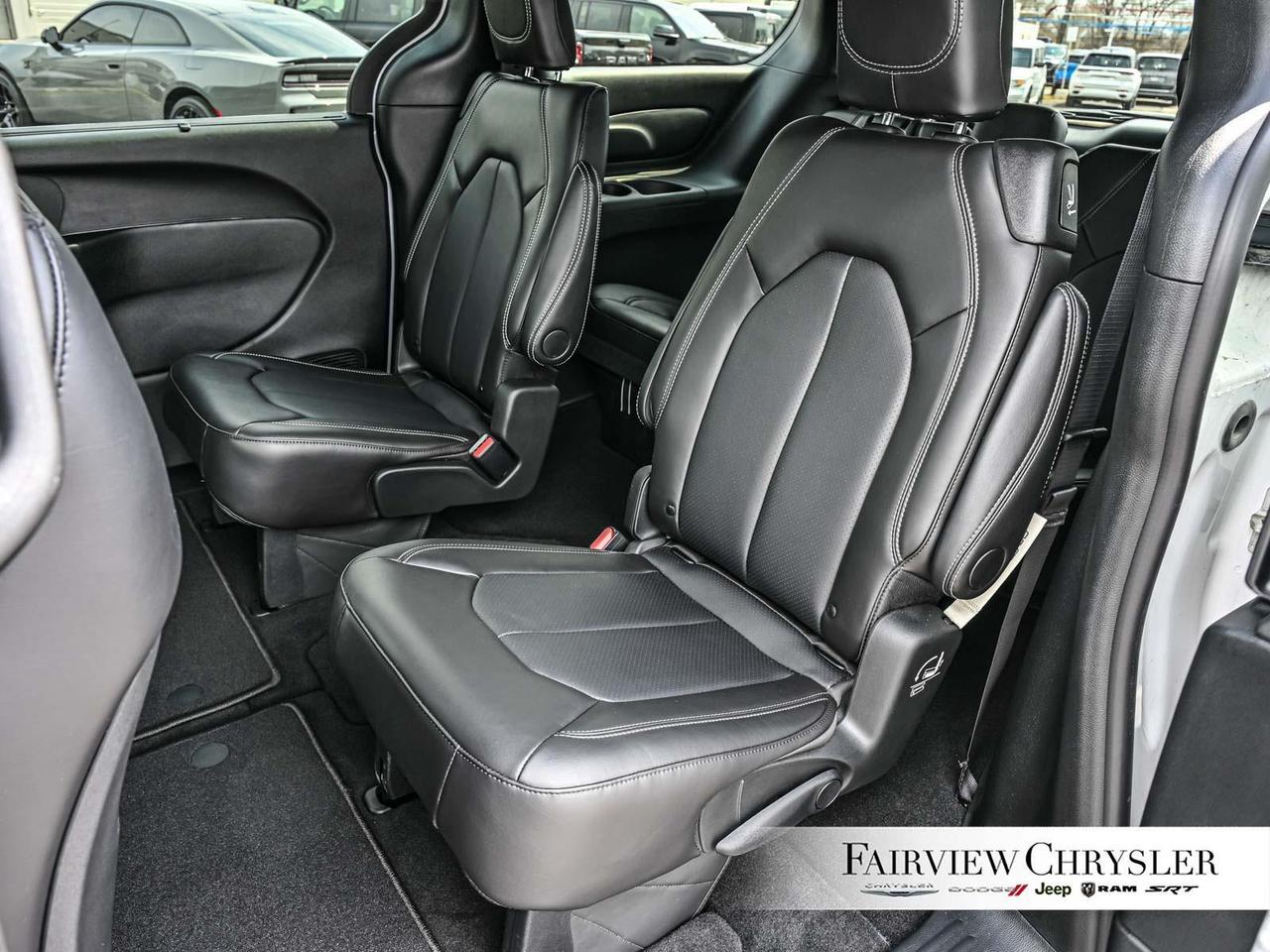 2026 Chrysler Grand Caravan SXT   FORMER SHUTTLE   DUAL SLIDING DOORS   POWER Photo