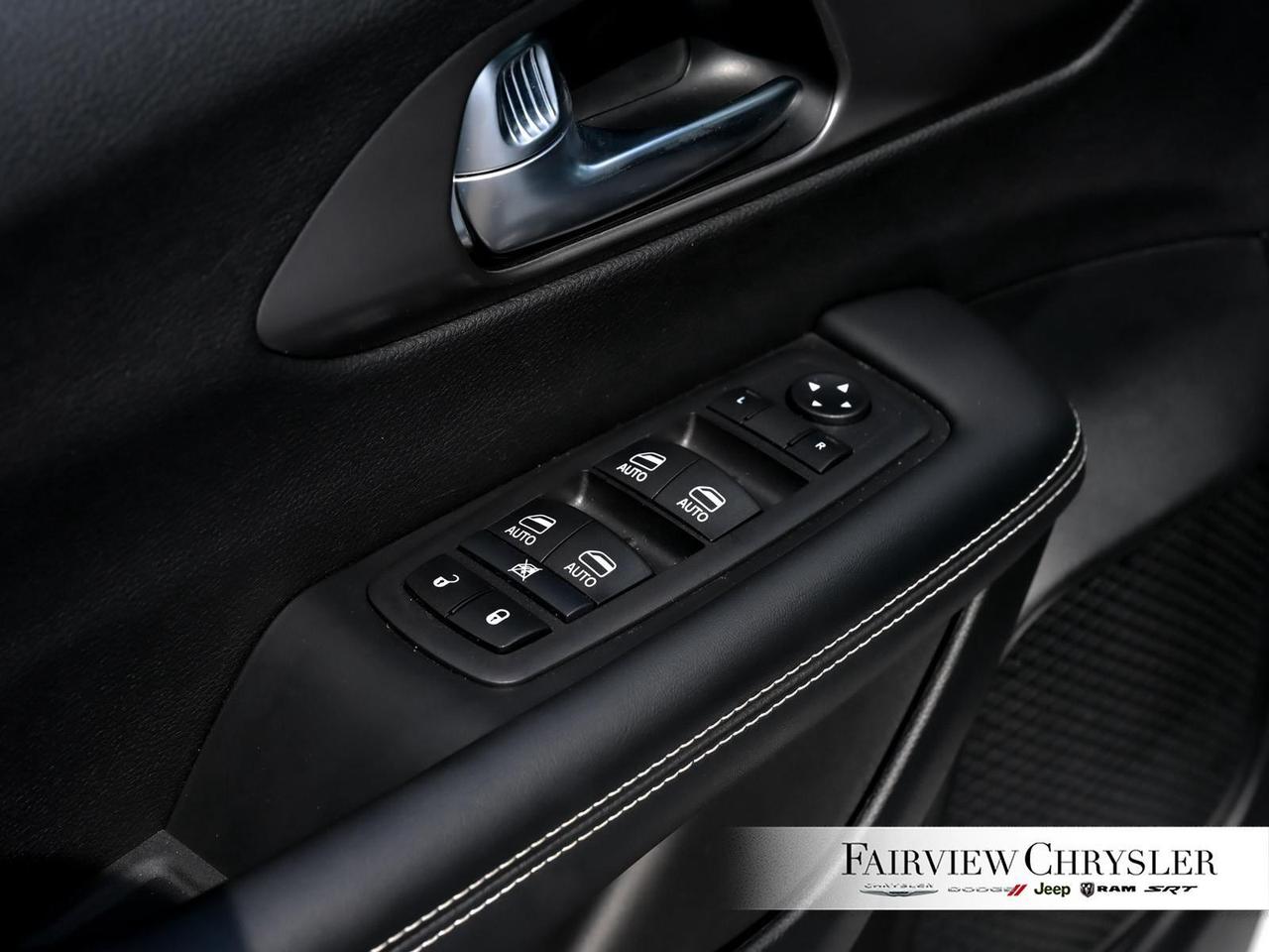 2026 Chrysler Grand Caravan SXT   FORMER SHUTTLE   DUAL SLIDING DOORS   POWER Photo