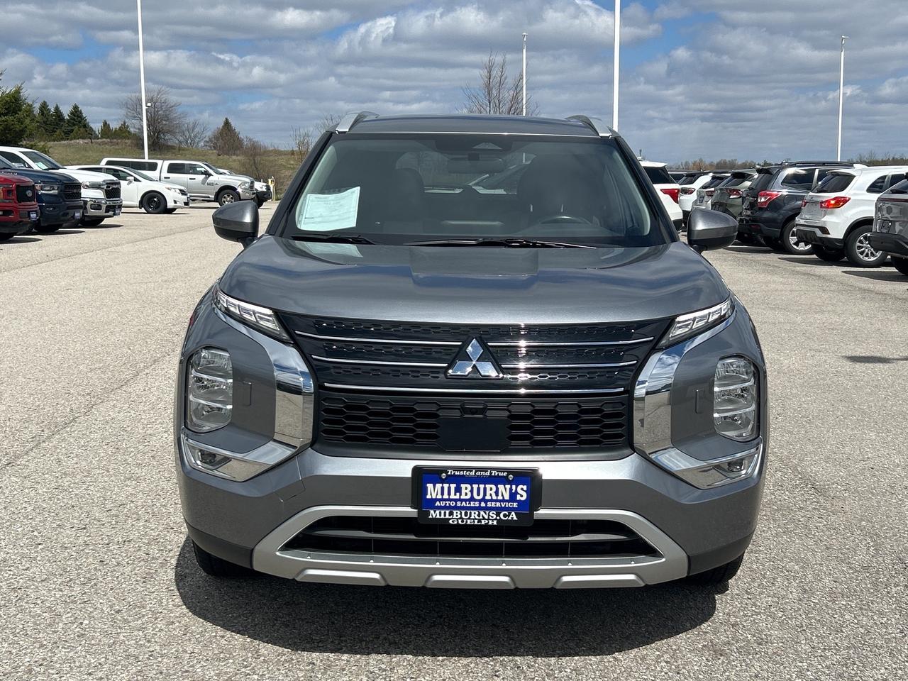 2024 Mitsubishi Outlander SE S-AWC   Pano Roof Heated Seats & Steering Wheel Photo