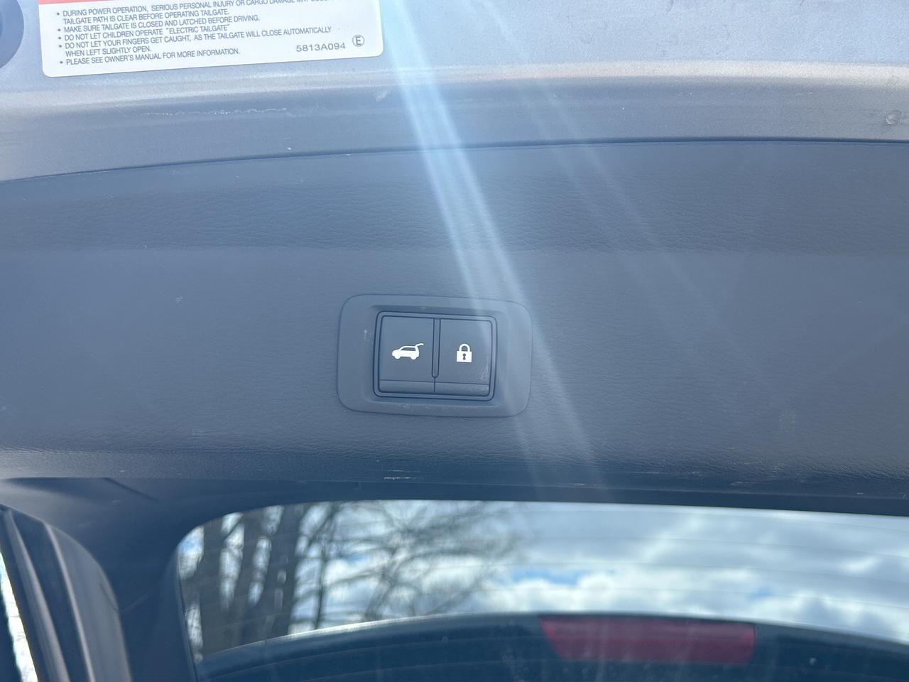 2024 Mitsubishi Outlander SE S-AWC   Pano Roof Heated Seats & Steering Wheel Photo